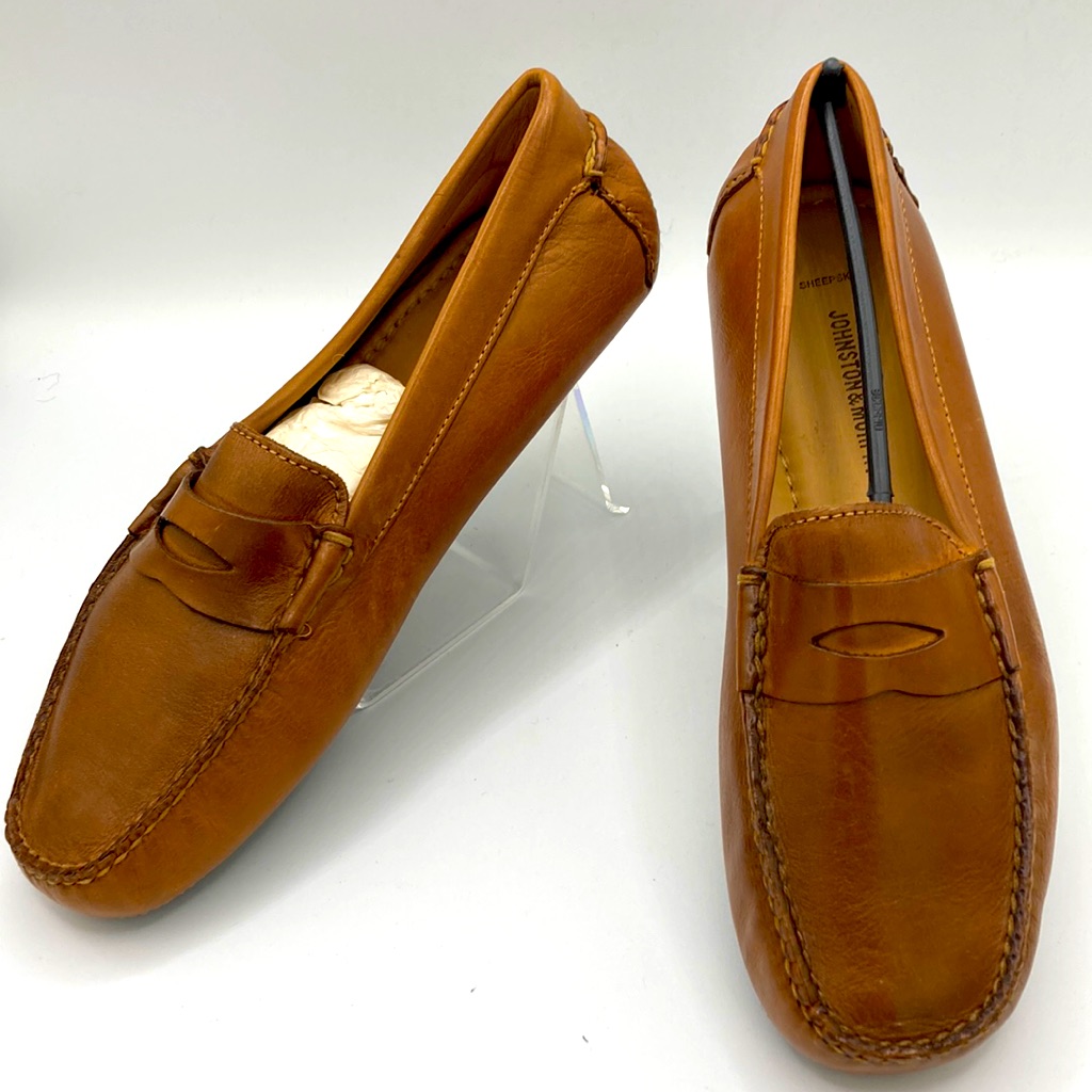 Brand New  Never Worn Tan Johnston  Murphy Penny Drivers